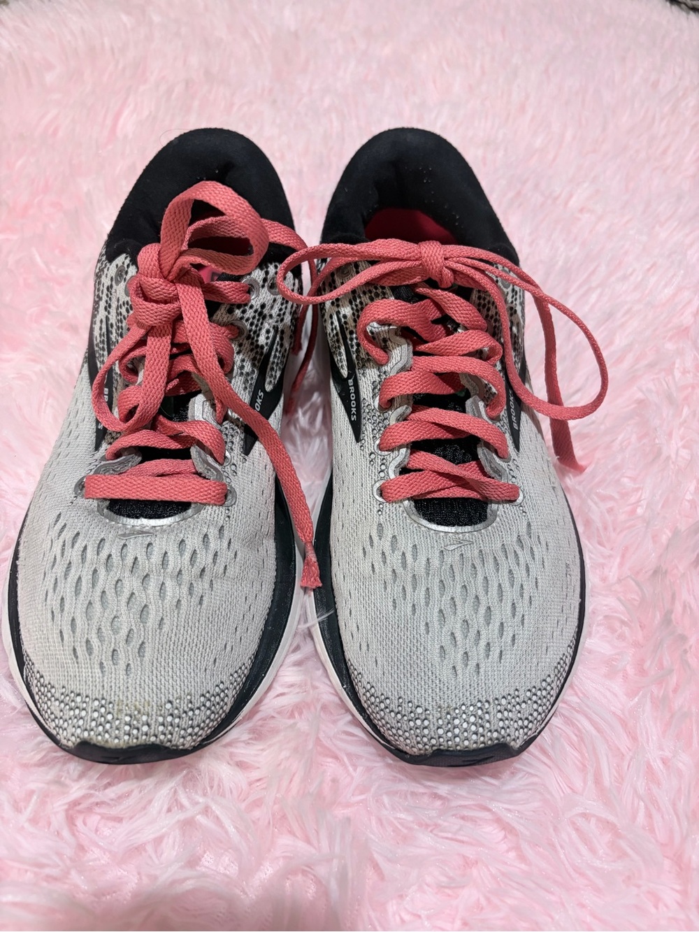 Light Gray and Coral Women's Running Brooks